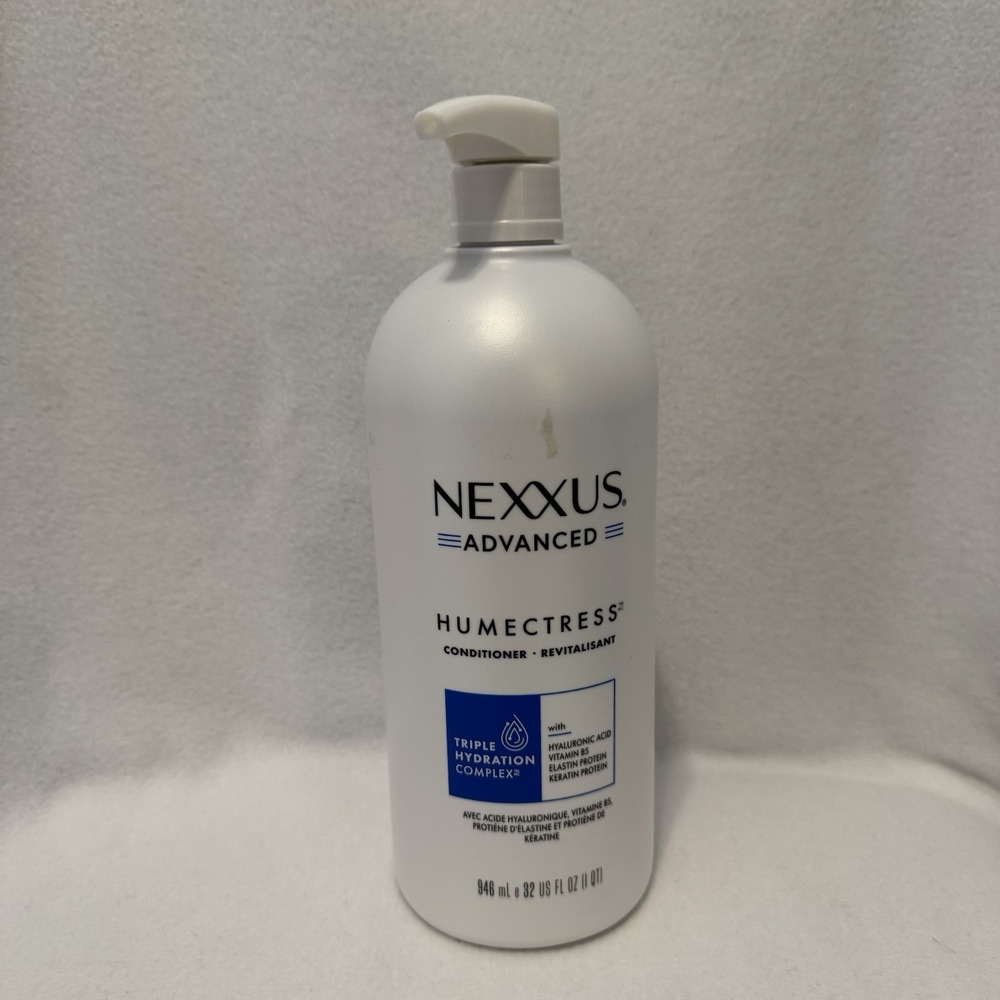 Nexxus Advanced Humectress Conditioner 32 fl oz Triple Hydration Complex Pump